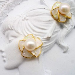 Camellia White Lacquer Crushed Shell Pearl Stud Earrings