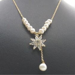 Natural Baroque Pearl Zircon Snowflake Clavicle Chain